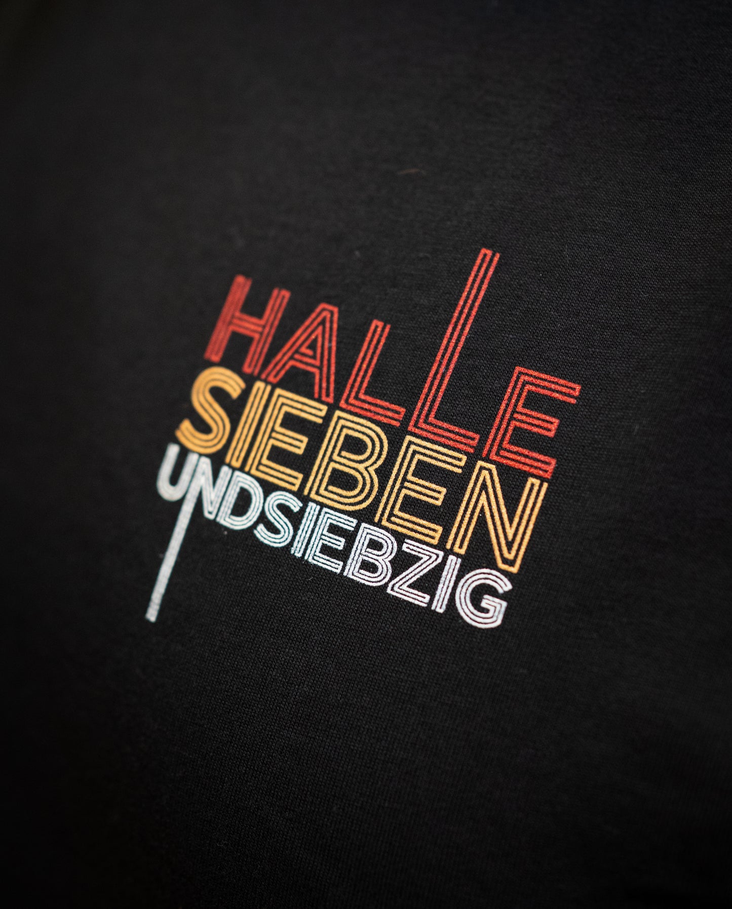 T-Shirt -Halle Siebenundsiebzig-