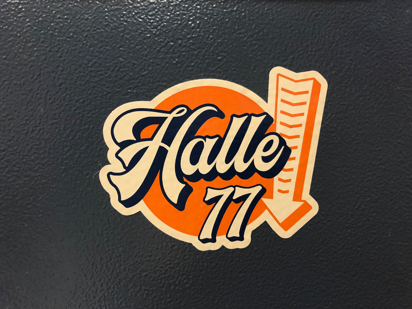 Aufkleber Halle 77