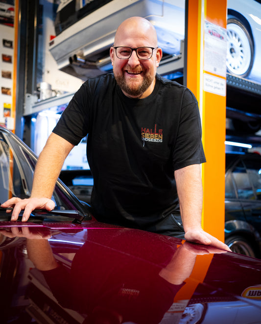 T-Shirt -Halle Siebenundsiebzig-