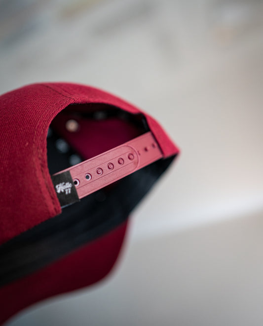 Snapback Curved Cap -Halle77- Burgundy